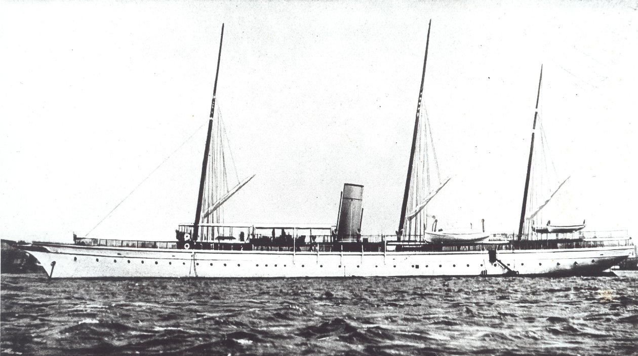 iate de luxo de John Astor, c.1910 (foto a p/b) de American Photographer