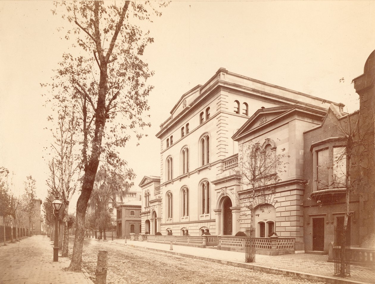 Joseph Harrison Residence, 227 South 18th, East Rittenhouse Square, 1866 (impressão de albume) de American Photographer
