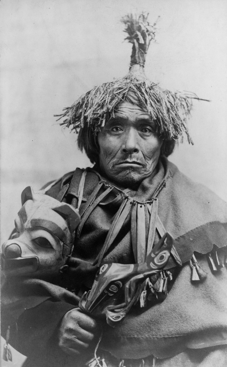 Takou médico indiano, Alasca, c.1899 (foto a p/b) de American Photographer
