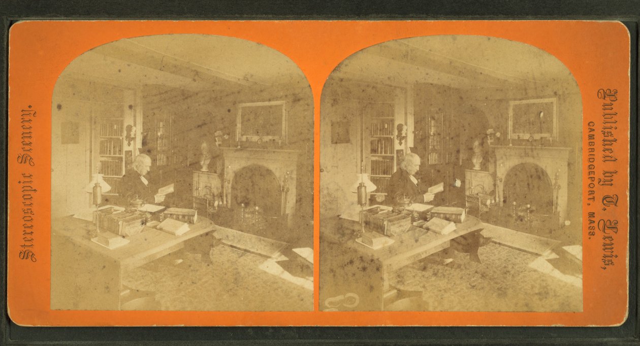 Vista de Amos Alcott em seu estudo de American Photographer
