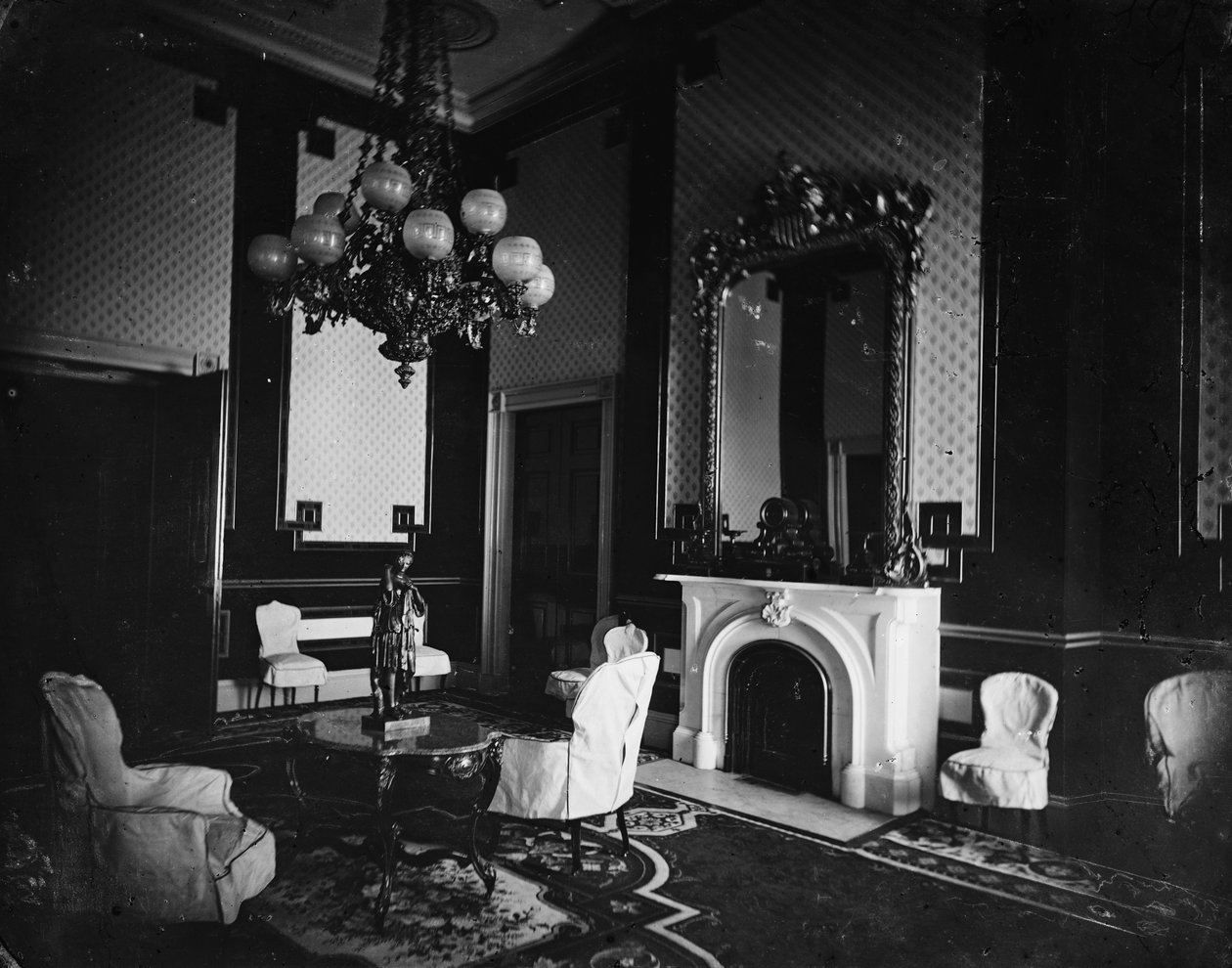 Interior de casa branca, antigo quarto verde, presidentes de estudo, 1860-80 de American Photographer