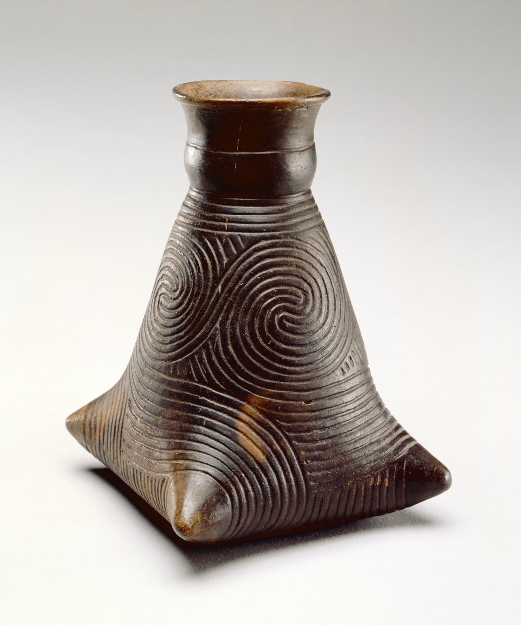 Caddo incised bottle, 1200-1500 (cerâmica) de American School