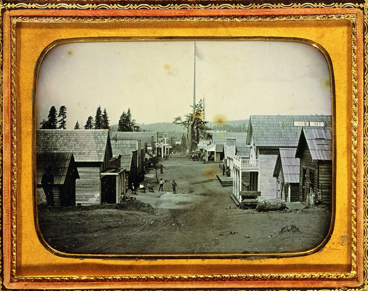 California Gold Mining Town, c.1852 (daguerreótipo de meia placa, estojo de couro em relevo) de American School