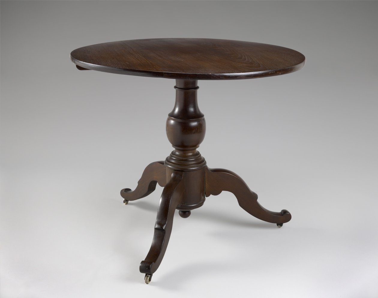 Mesa Central, c. 1850-1870 (nogueira preta) de American School