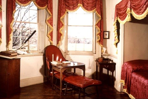 Chaise-longue e armário de armazenamento de Monticello, casa de Thomas Jefferson, finais do século XVIII de American School