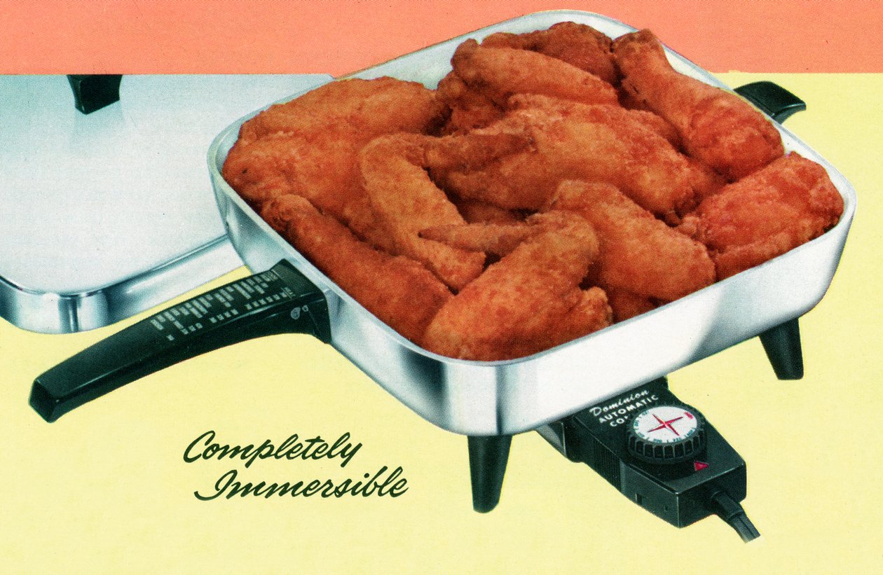 Fritura de Frango em Panela Elétrica Retro de American School