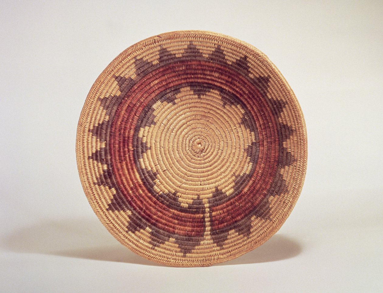 Cesto de Hopi (fibra tecida) de American School