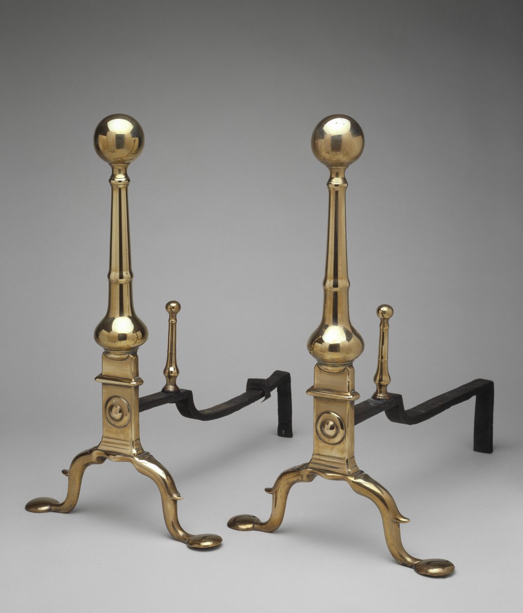 Par de andirons de American School