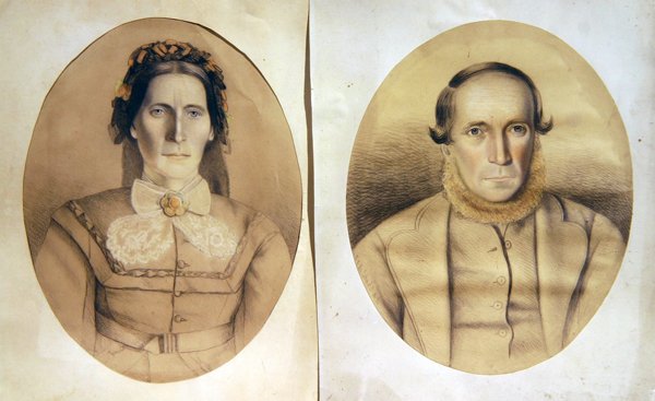 Retrato de um marido e mulher, c.1880 (gizes coloridos sobre papel) de American School