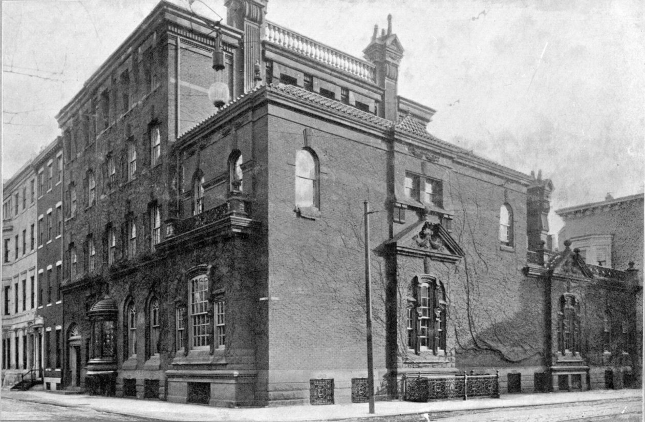 Thomas Alexander Scott Residence, Praça S. Rittenhouse, esquina da 18th St. de American School