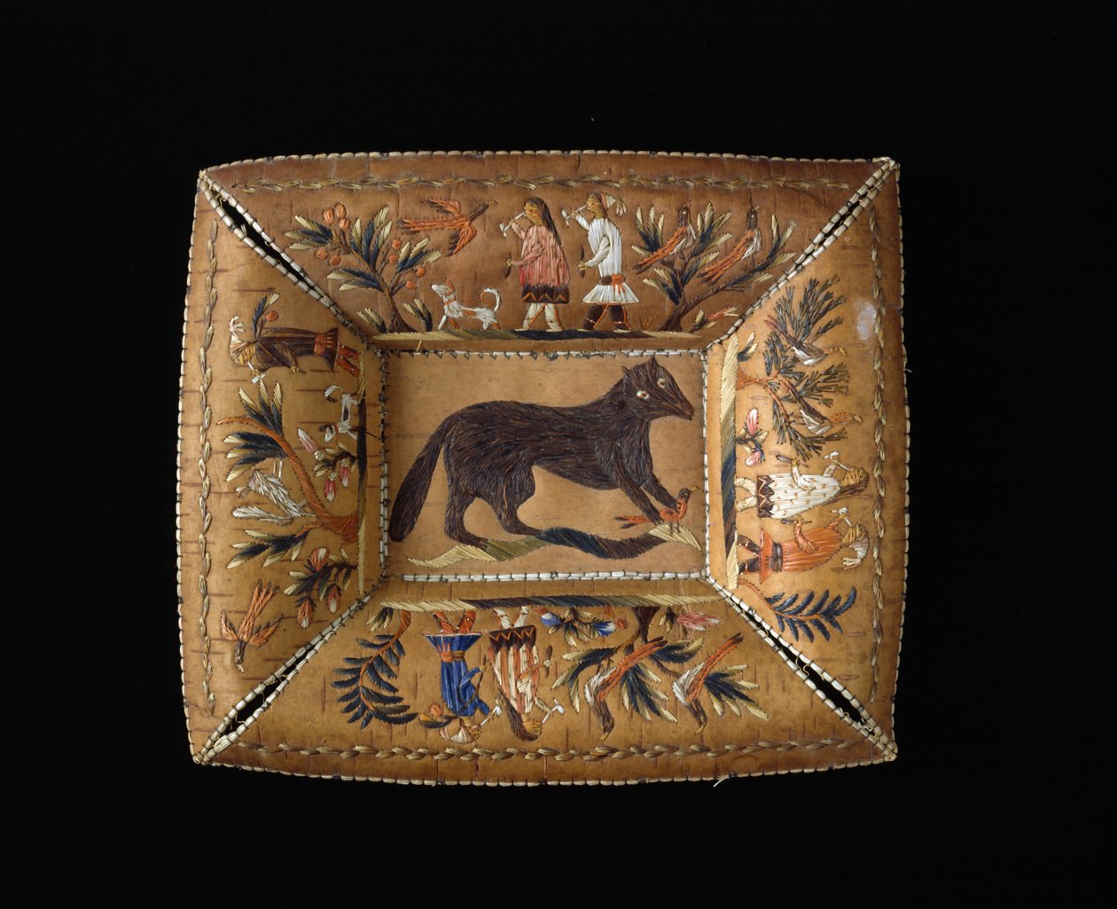 Tabuleiro, c.1840 (casca de bétula e pelo de alce tingido) de American School
