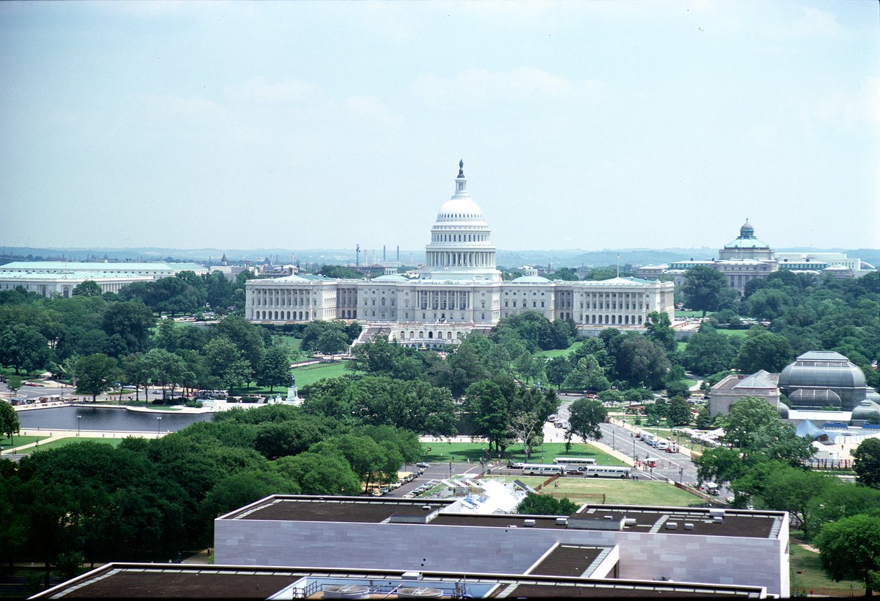 Vista do Capitólio dos Estados Unidos e o National Mall de American School
