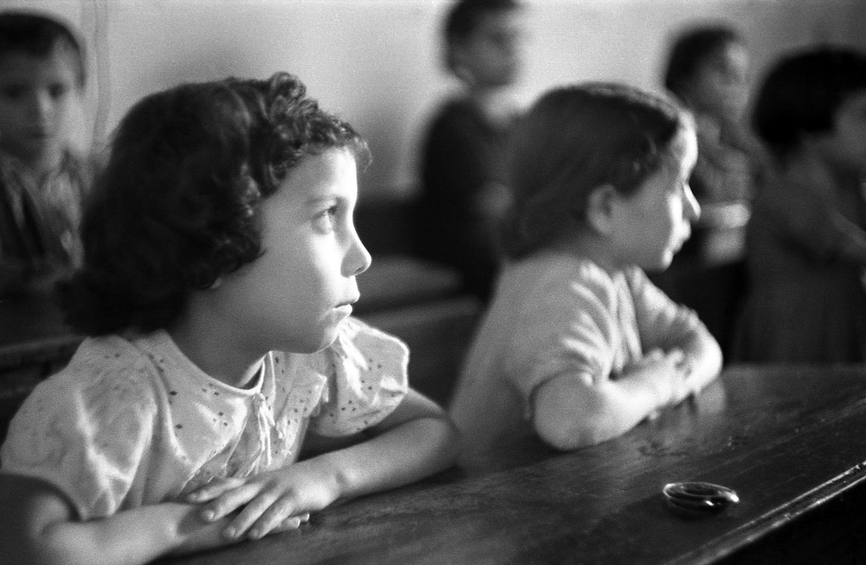 MENINA DA TURMA, ESCOLA DE CROTONE de Ando Gilardi