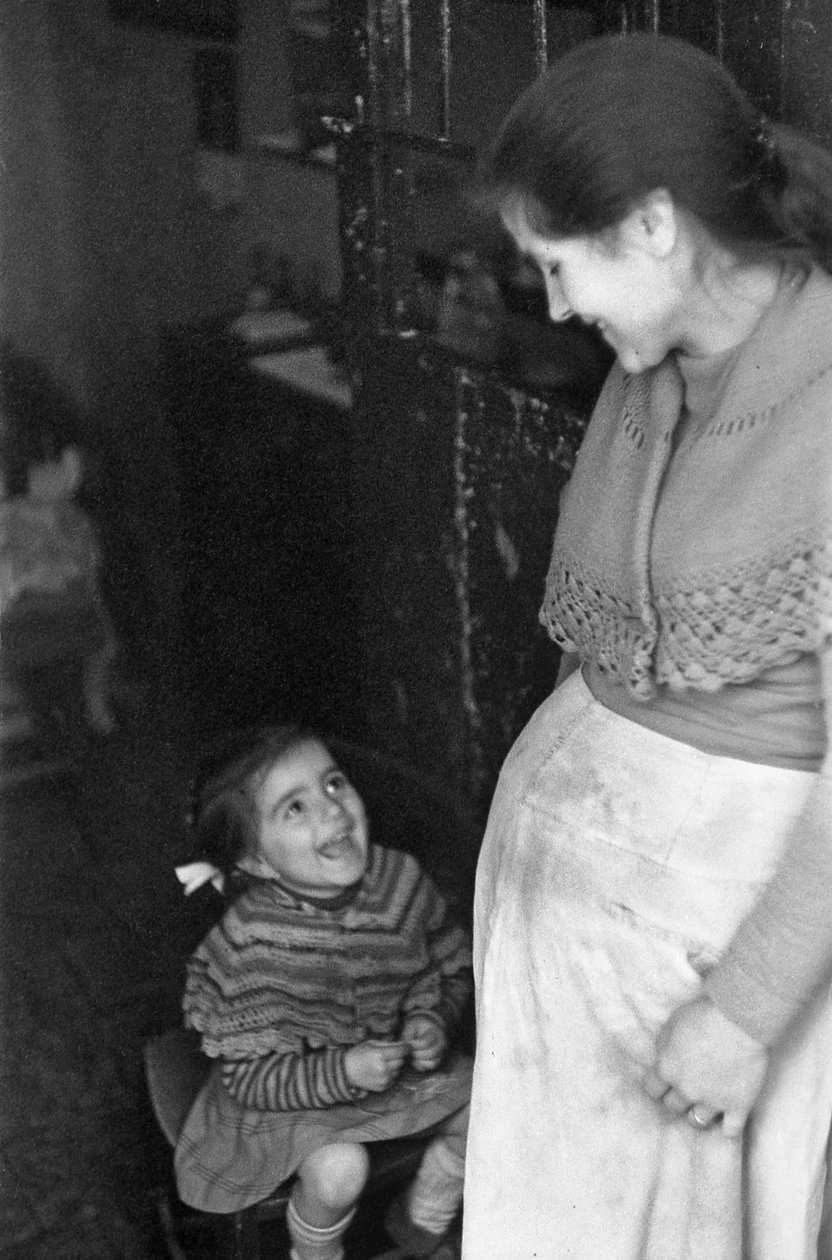 CROTONE - MÃE E FILHA de Ando Gilardi