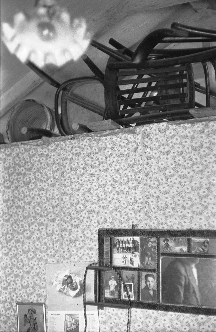 INTERIOR DE CASA, CROTONE de Ando Gilardi