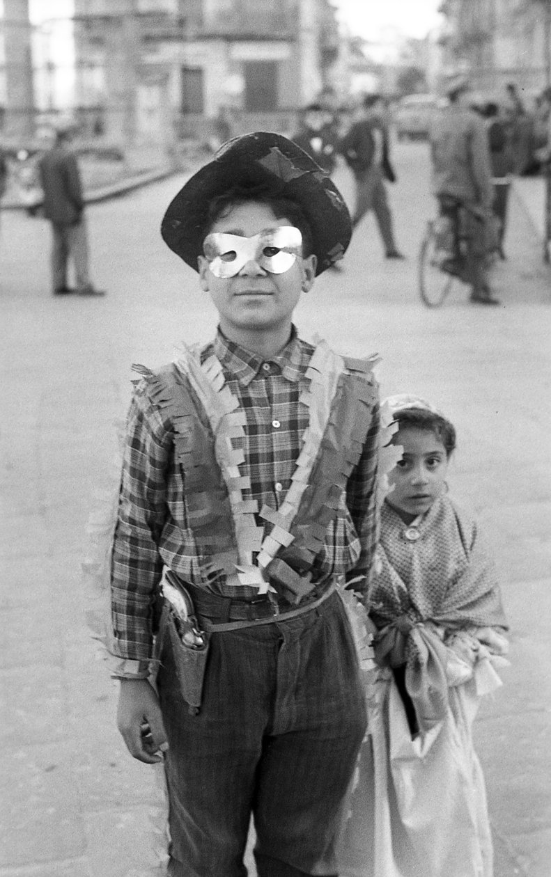 MÁSCARAS EM CROTONE, Crotone de Ando Gilardi