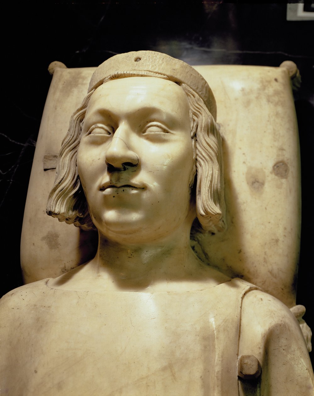 Charles V a efígie do túmulo "sábio" (1338-80), c.1364 (mármore) (ver também 95784) de Andre Beauneveu