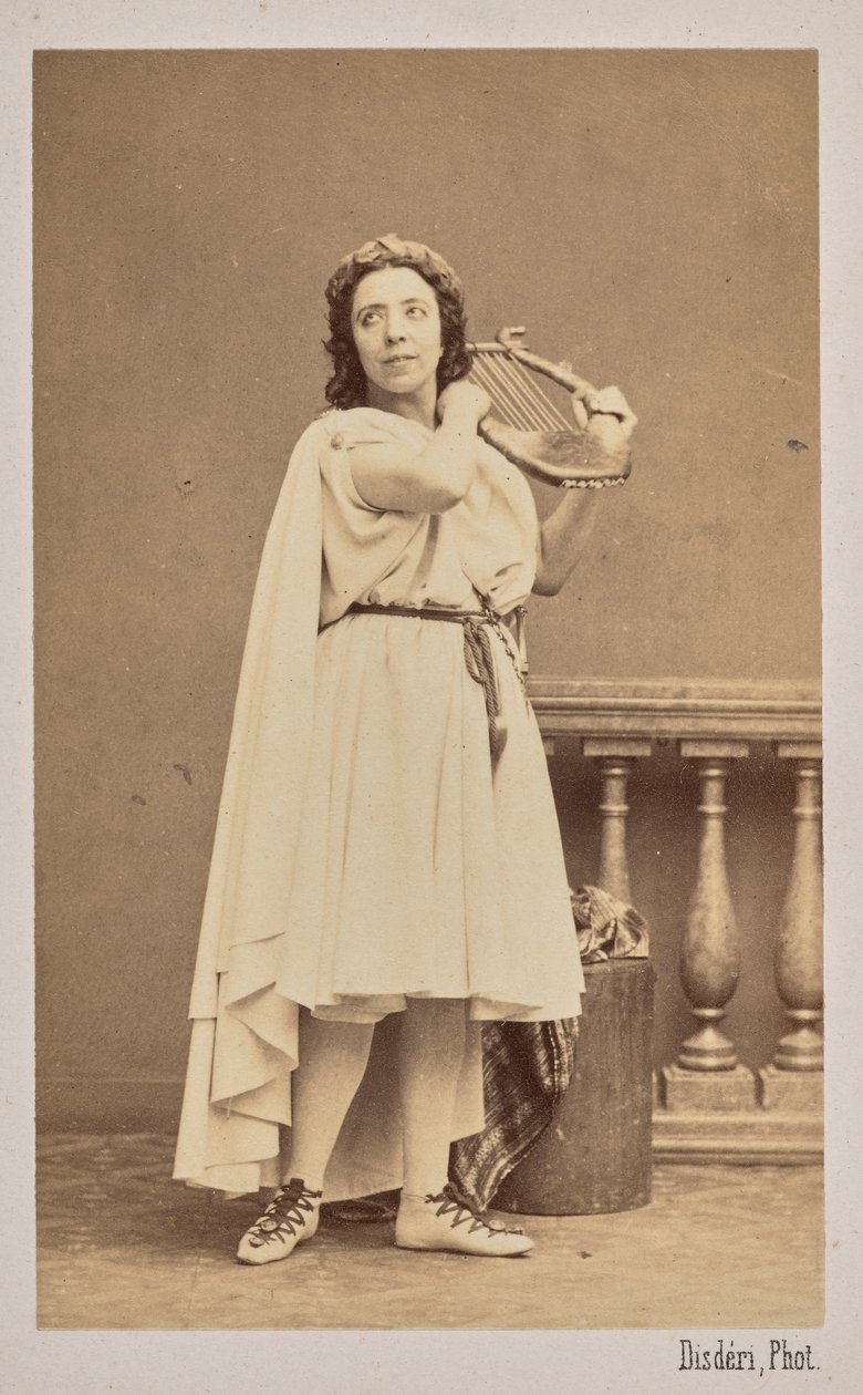 Retrato da cantora e compositora Pauline Viardot 1821-1910, 1862. de Andre Adolphe Eugene Disderi