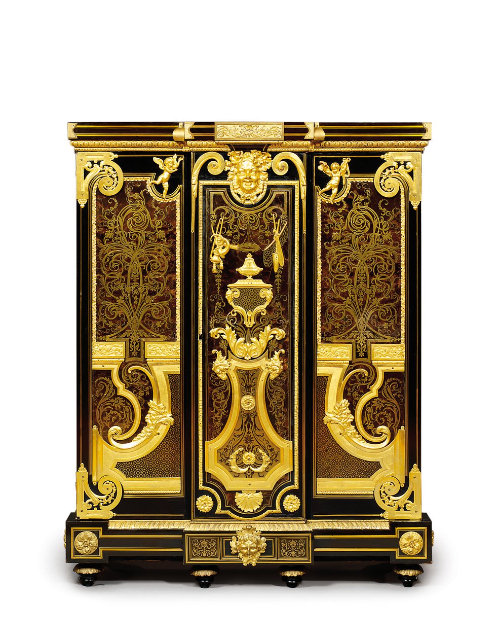 Louis XIV petit armoise, c.1700-10 (ormolu, latão, tartaruga, ébano e marchetaria) de Andre Charles (attr. to) Boulle