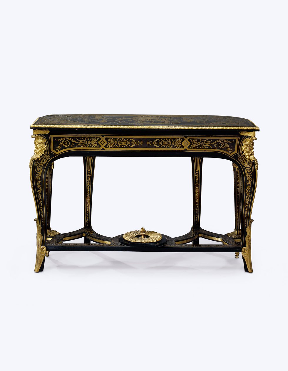 Uma de um par de mesas de píer de tartaruga marrom montadas em ormolu, c.1710 (ormolu, incrustação de latão, casco de tartaruga e couro) (ver também 360579) de Andre Charles (attr. to) Boulle