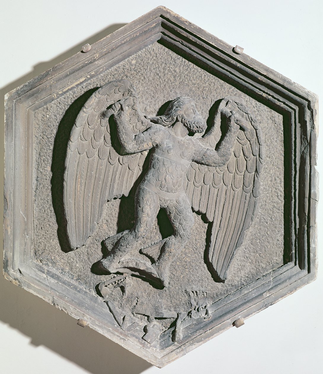 The Art of Flight, Daedalus, azulejo de relevo decorativo hexagonal de uma série representando os praticantes das artes e ciências, possivelmente baseado em desenhos de Giotto (c.1266-1337) c.1334-48 (mármore) de Andrea Pisano