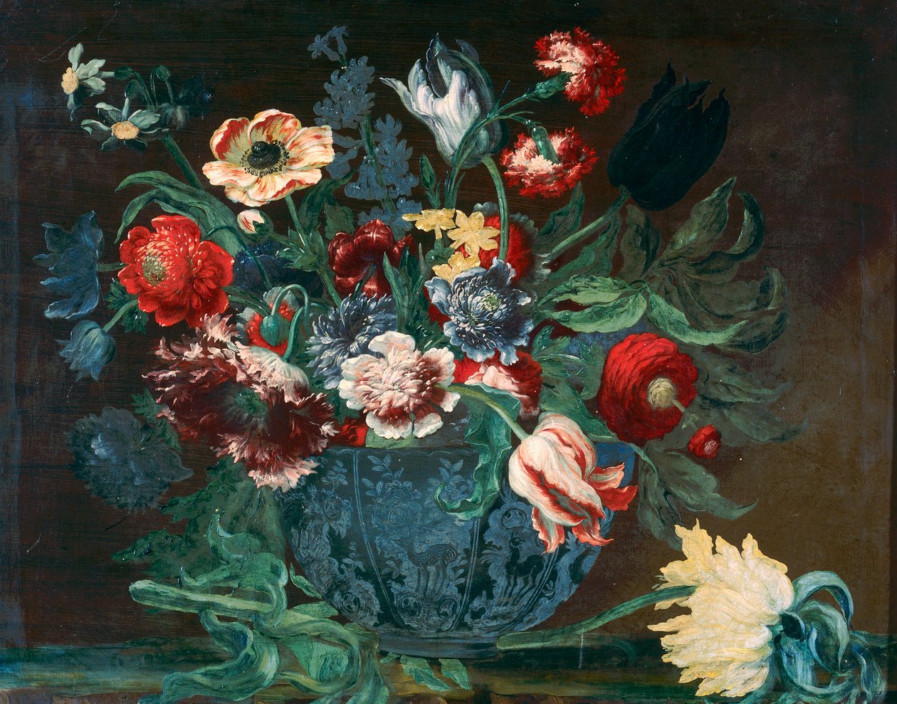 Bacia do porcellain chinês com um ramo de flores de Andrea the Elder Scacciati