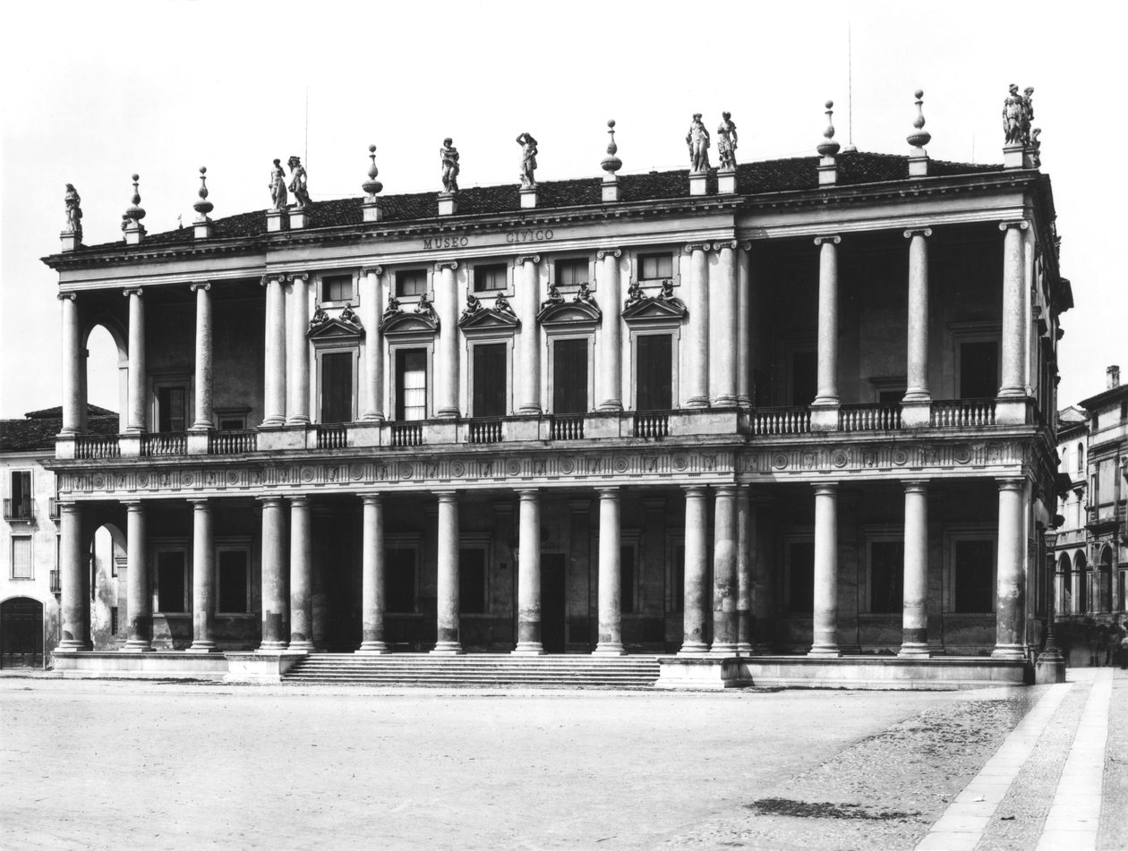 Fachada principal da Villa Chiericati, construída c.1550 de Andrea Palladio