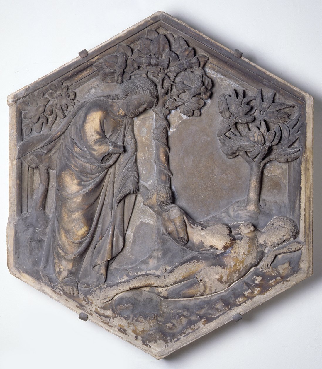 A criação de Eva, azulejo de relevo decorativo hexagonal de uma série que ilustra episódios de Gênesis, possivelmente baseado em desenhos de Giotto (c.1266-1337) c.1334-48 (mármore) de Andrea Pisano