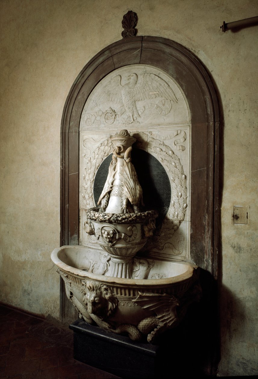 Fontes baptismais. Escultura de Andrea del Verrocchio