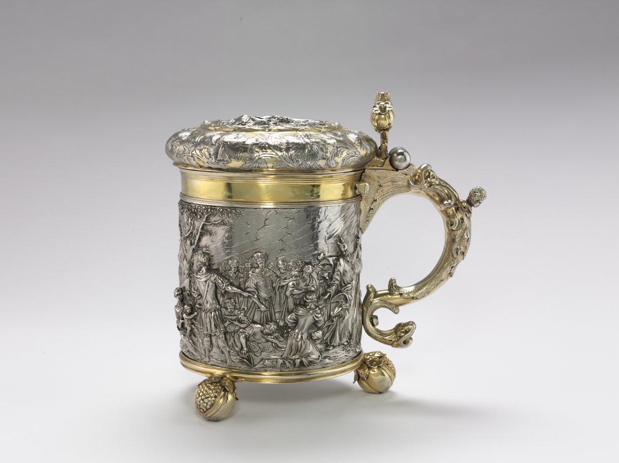 Tankard, final de 1600 (folha de prata cortada e costurada, repoussé e ornamento perseguido, cabo e pés fundidos, parcialmente dourados) de Andreas Brachfeldt