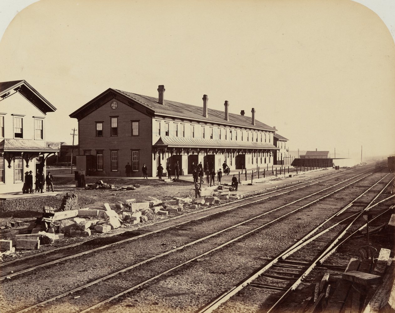Placa 15. Hotel Laramie, cidade de Laramie, 1869 (foto) de Andrew Joseph Russell