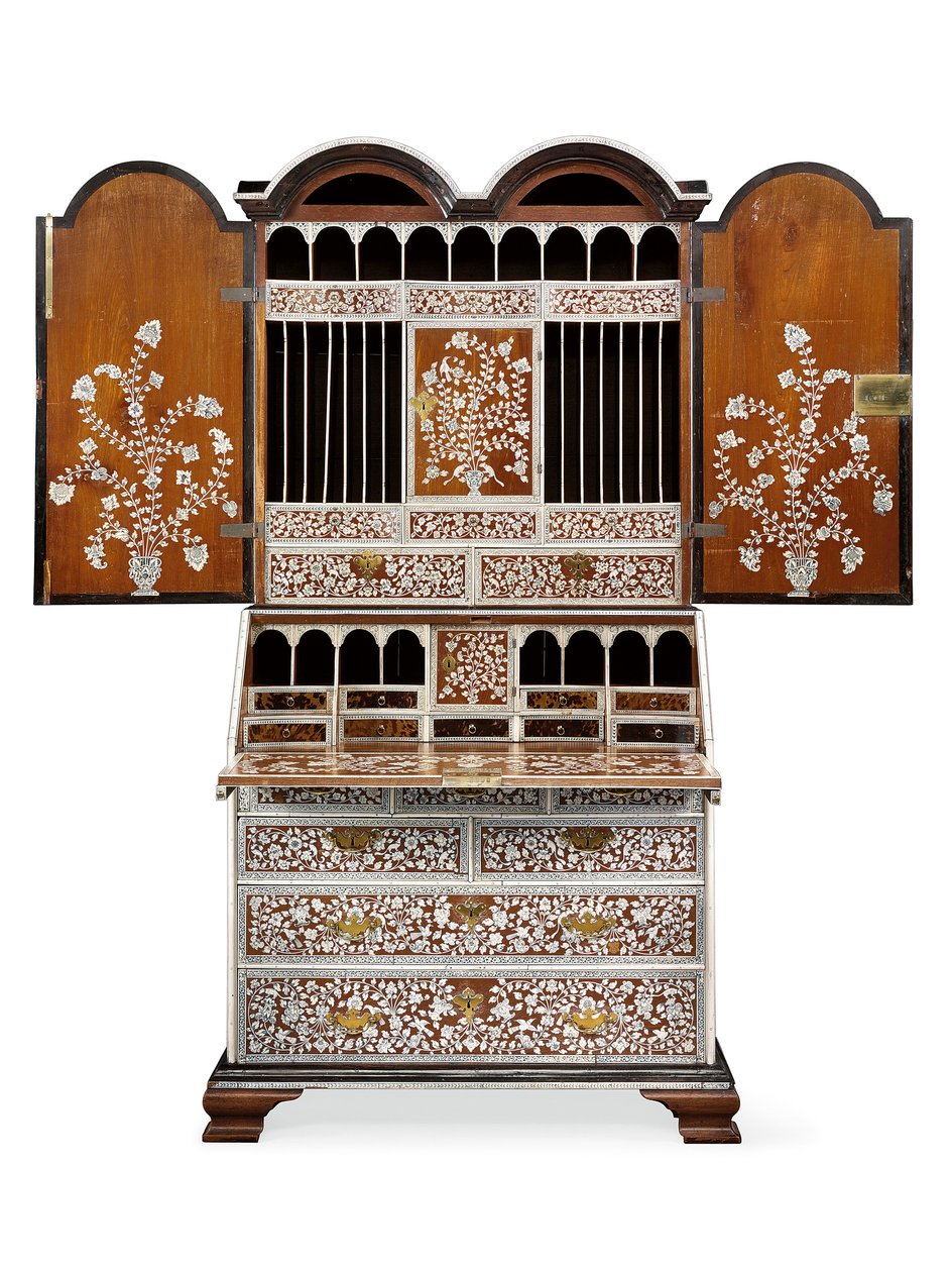 Gabinete, Vizagapatam, c.1720-30 (marfim, teca, ébano e carapaça de tartaruga) de Anglo Indian School