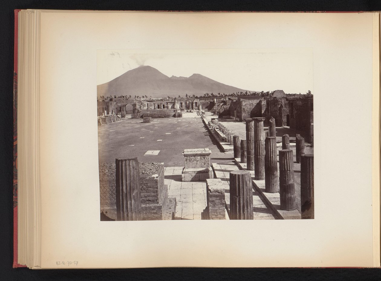 Vista da Piazza del Foro em Pompeia, Itália de Anonymous