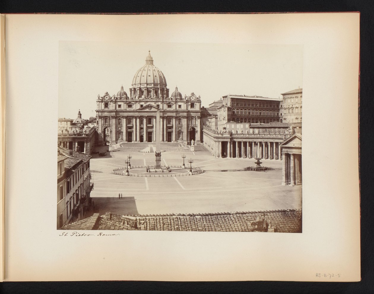 Vista da Praça de São Pedro e São Pedro em Roma, Itália São Pedro. Roma (título no objeto) de Anonymous