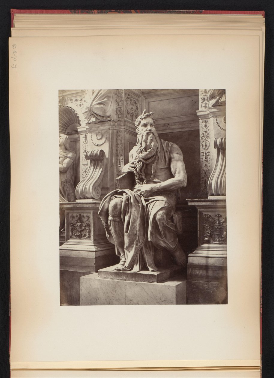 Escultura de Moisés por Michelangelo, monumento a Júlio II, S. Pietro in Vincoli em Roma, Itália de Anonymous