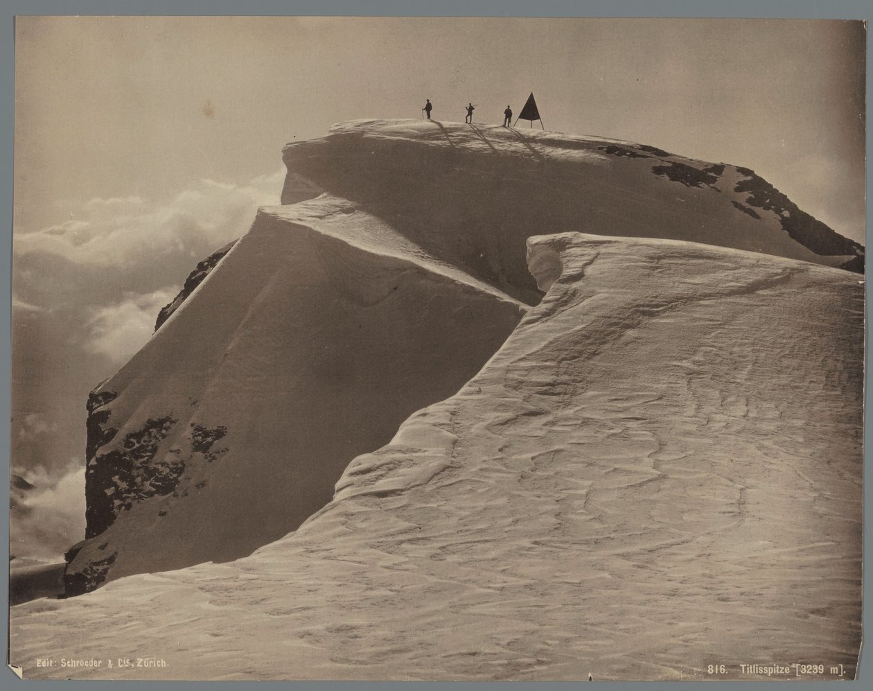 Cimeira de Titlis perto de Engelberg na Suíça
Titlisspitze [3239 m] (título sobre o objecto) de Anonymous
