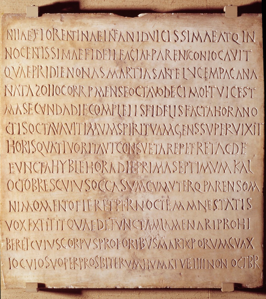 Antiquidade cristã: Inscrições Catania descrevendo o método de administração de batismos e ritos funerários, início do século IV. Museu do Louvre de Paris de Anonymous Anonymous