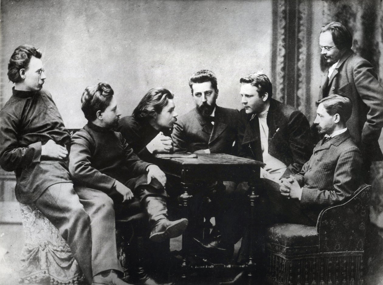 O Sreda Literário de Moscovo - Membros do círculo literário Sreda, formado na segunda metade da década de 1890 por escritores russos realistas - Retratos de intelectuais russos do grupo literário Znanie: da esquerda para a direita, Andrei Skitalets (Stepha de Anonymous Anonymous