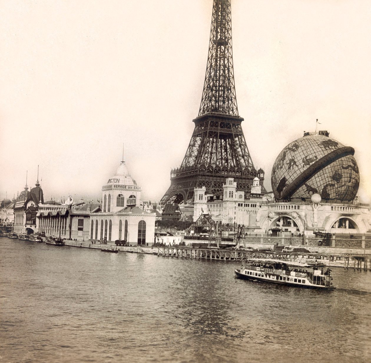 Exposição Universal de 1900 - Exposition Universelle de 1900 em Paris: O Globo Celestial e a Torre Eiffel - coleção particular de Anonymous Anonymous