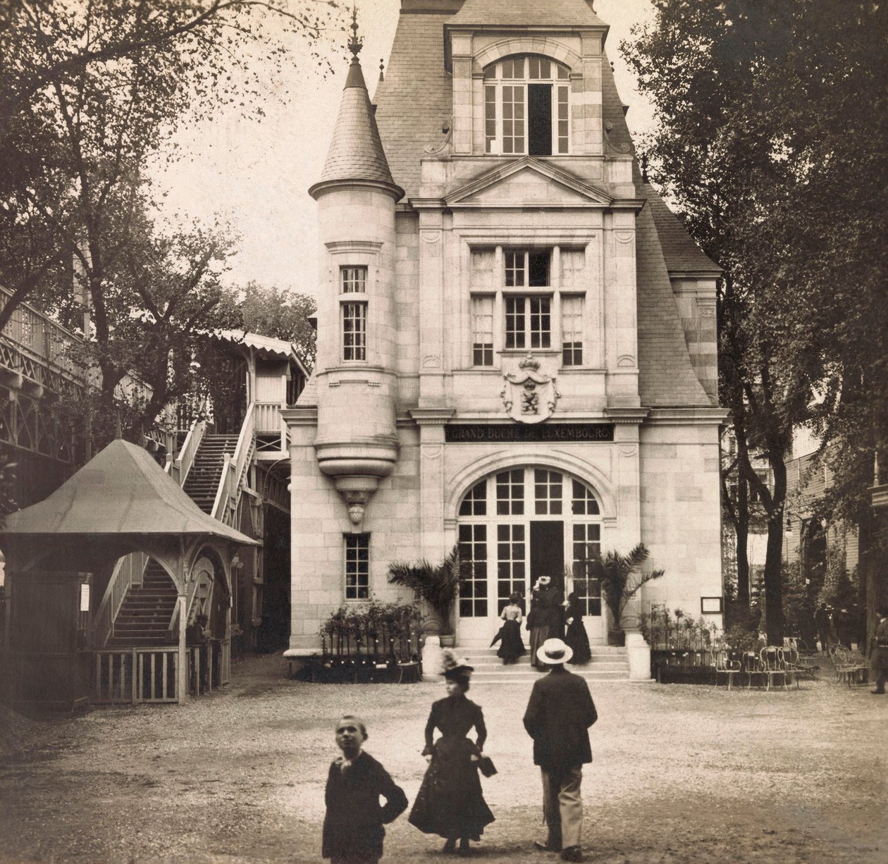 Exposição Universal de 1900 - Exposition Universelle de 1900 em Paris: Pavillon du Luxembourg - colecção privada de Anonymous Anonymous