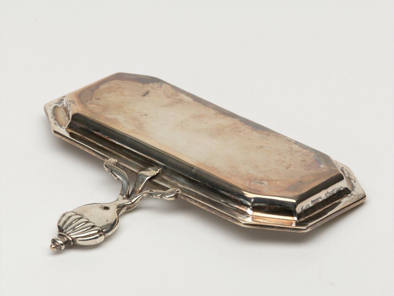 Tabuleiro de rapé, c.1696 (tabuleiro, rapé) de Anthony Nelme