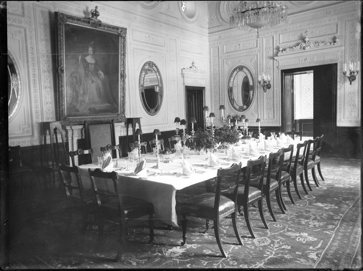 Interior da Embaixada Britânica, Teerã, 1880-1930 de Antoin Sevruguin