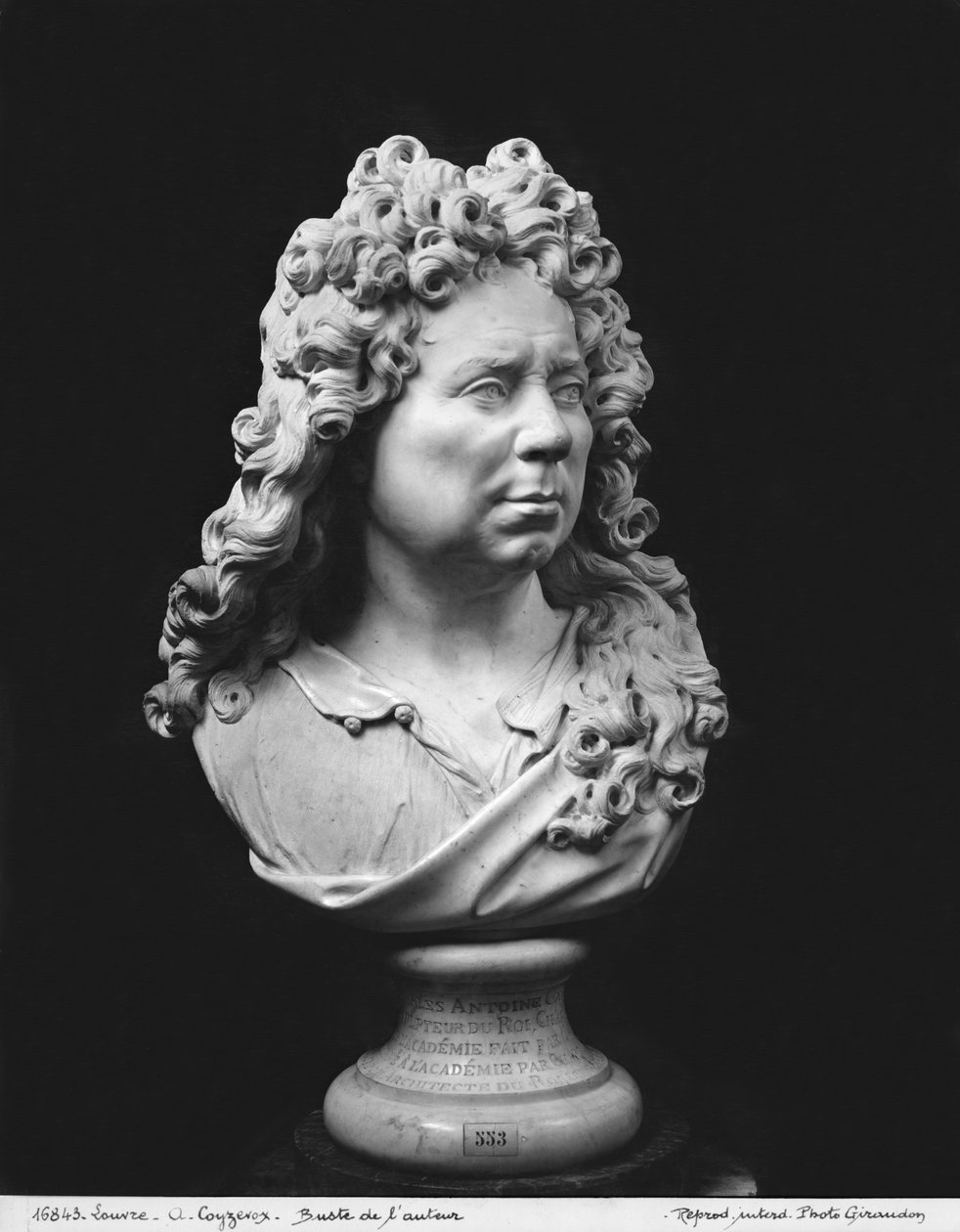 Auto-retrato, c.1680-93 (mármore) de Antoine Coysevox