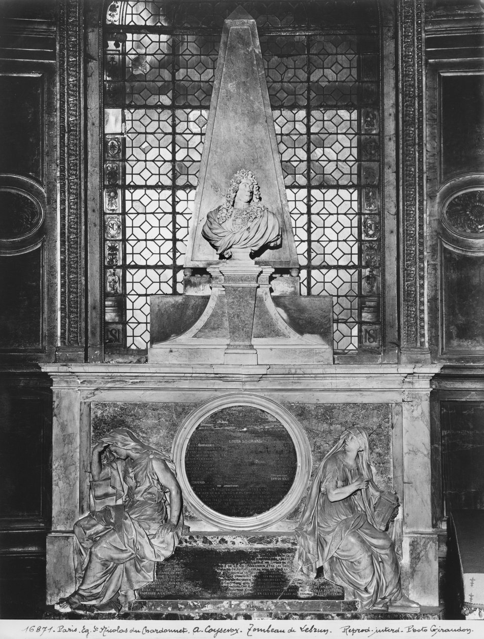 Túmulo de Charles Le Brun e sua esposa, Suzanne Butay, 1692 (ver também 346019) (mármore) de Antoine Coysevox