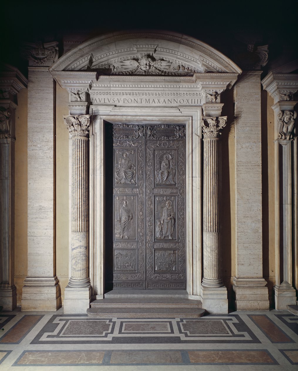 Porta central da basílica, decorada 1439-45 (bronze) (ver também 247331-247337) de Antonio Filarete