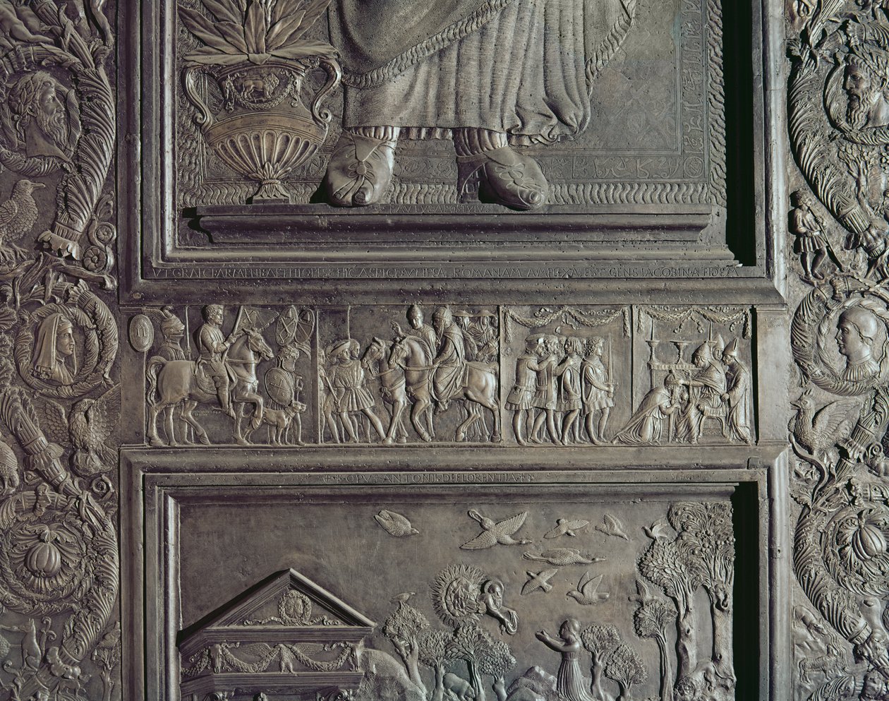 Detalhe da porta central da basílica, decorada 1439-45 (bronze) (ver também 247330-247337) de Antonio Filarete
