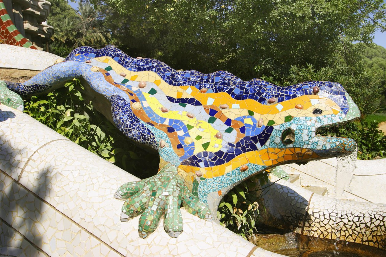 Iguana, c.1900-14 (cerâmica) de Antonio Gaudi
