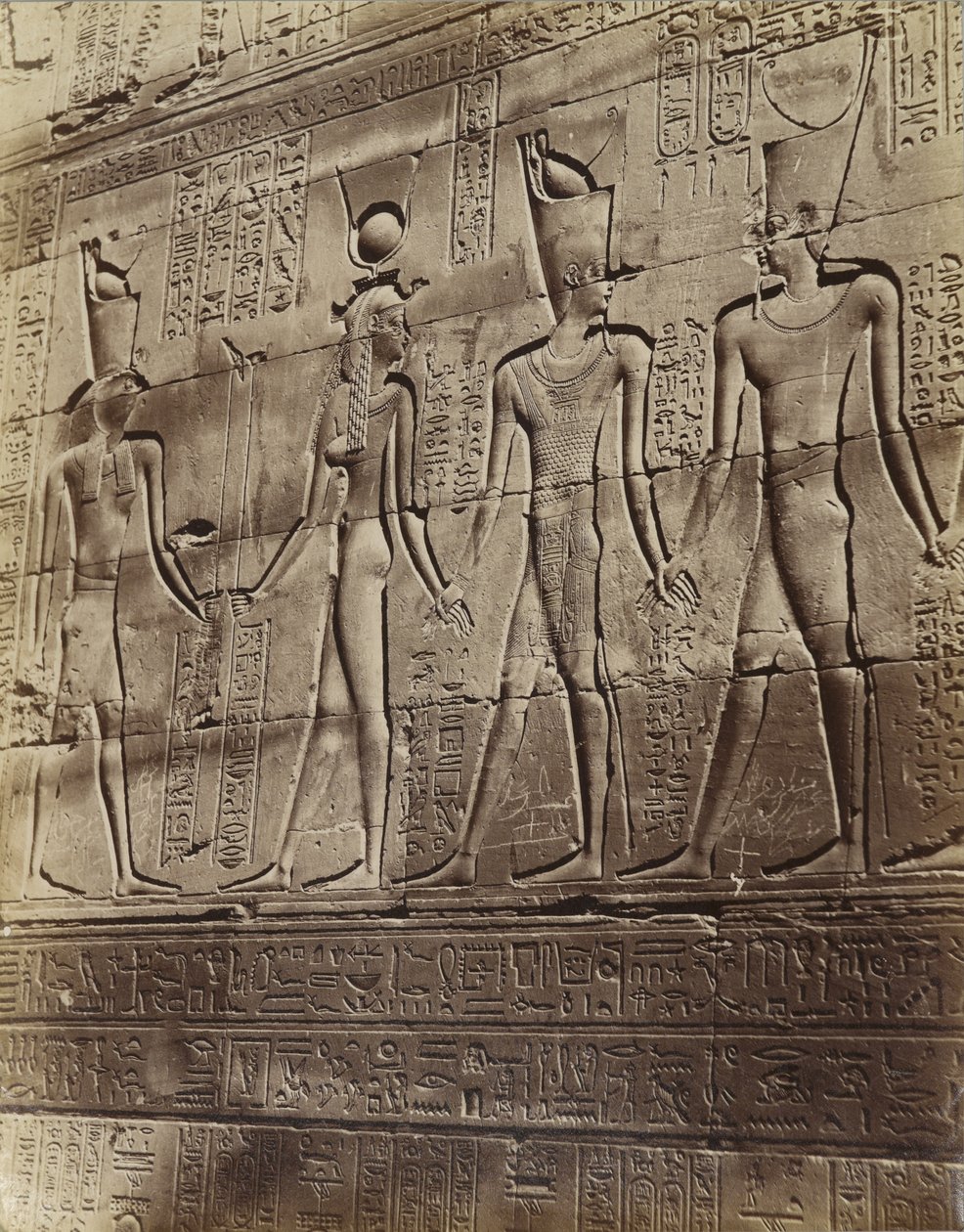 Bas Relief from the Temple em Edfu de Antonio Beato