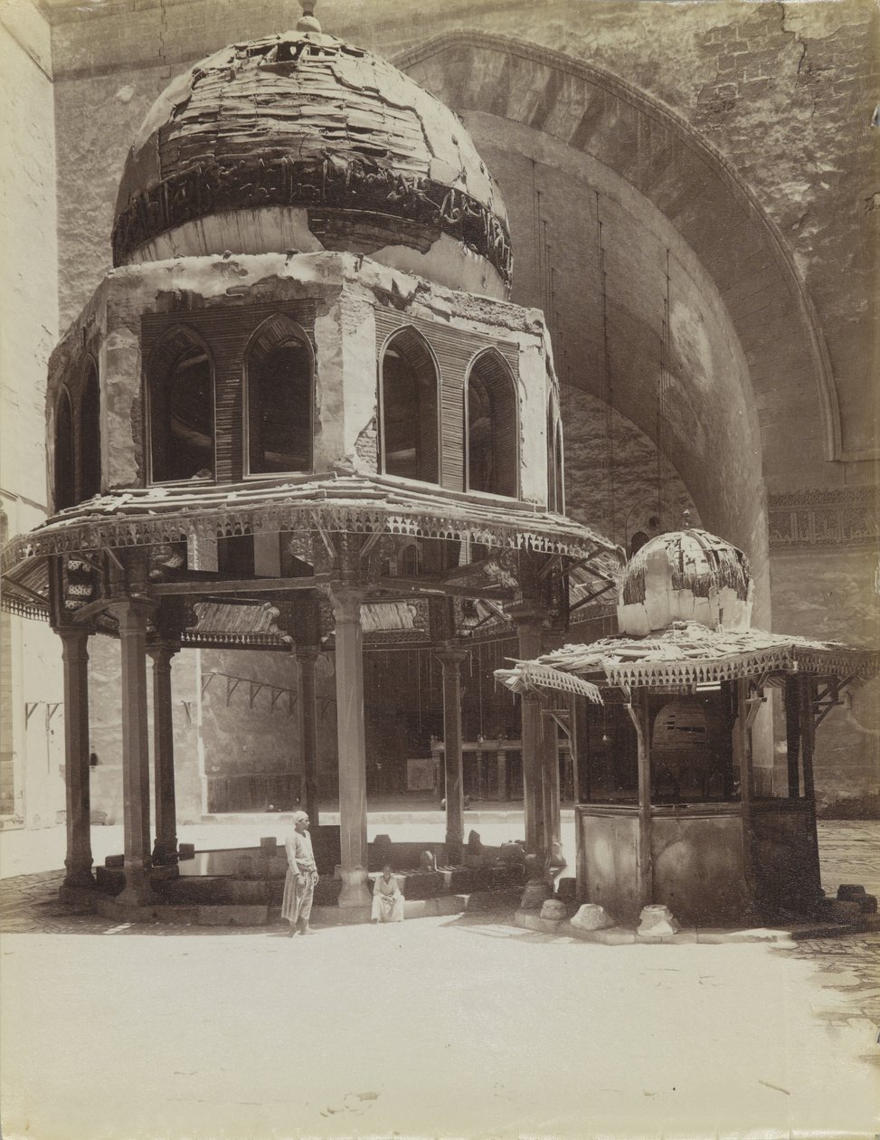 Fonte na Mesquita do Sultão Hassan, Egipto de Antonio Beato