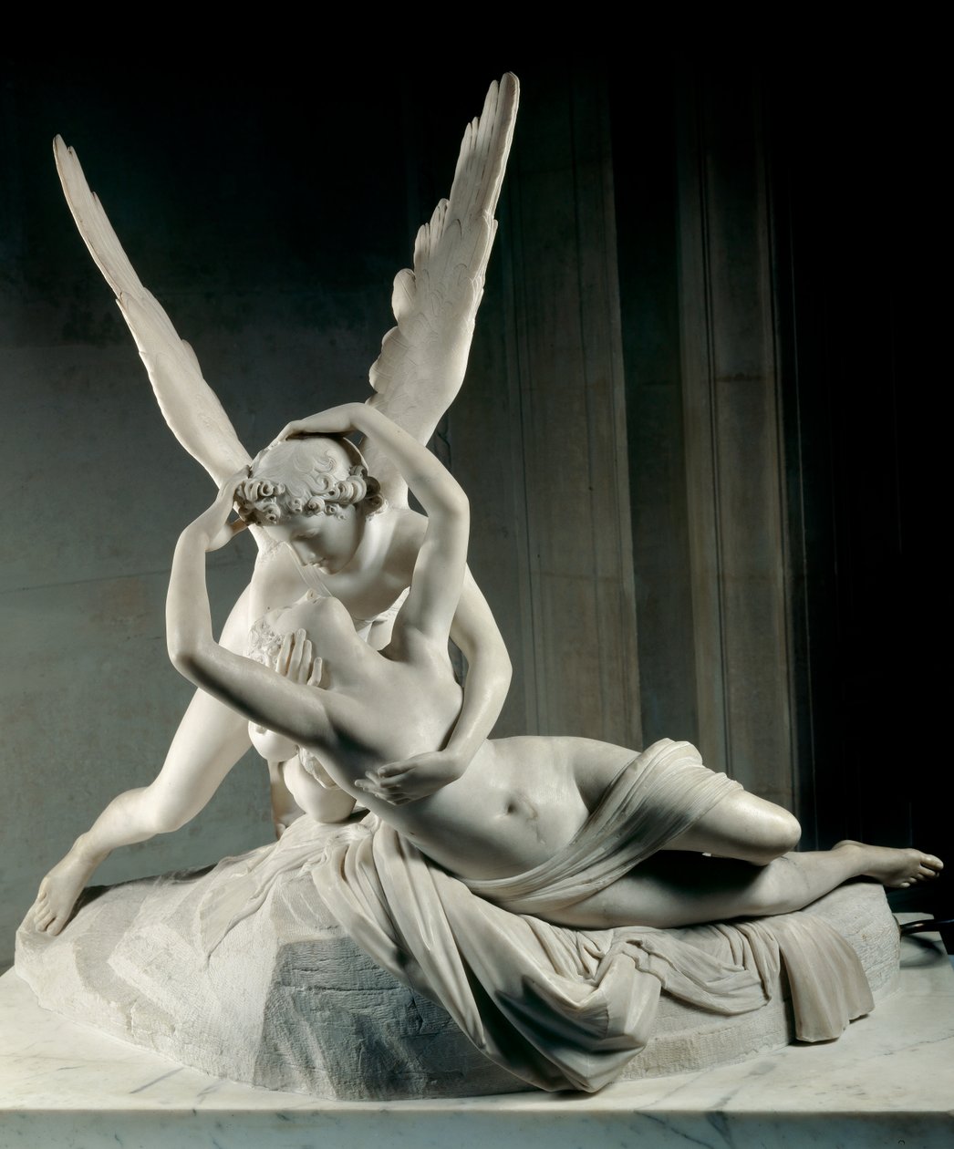 Psiquê revivida pelo beijo do amor de Antonio Canova